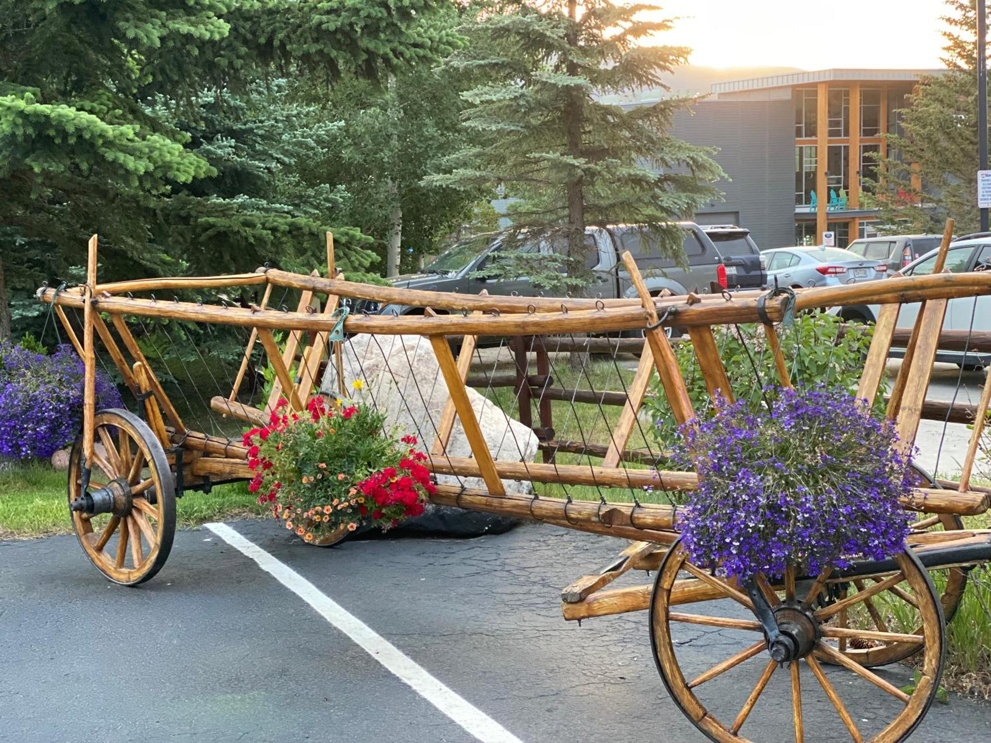 Dillon Inn Екстериор снимка