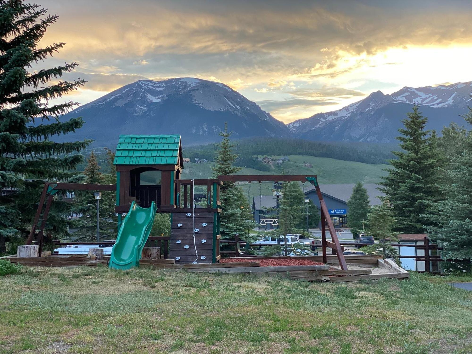 Dillon Inn Екстериор снимка